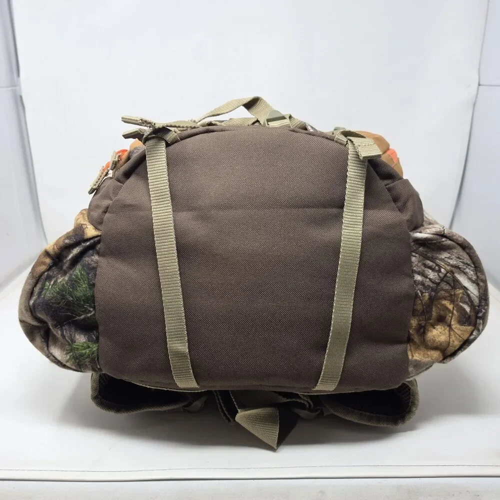 Carhartt Hunt Day Pack Realtree Xtra Camouflage Backpack 21 Liter Camping NWOT